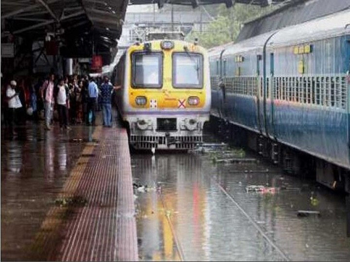 Railway cancels 15 trains, short terminates 16 others as Cyclone Vayu turns 