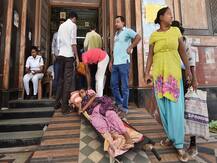 Resume work within 4 hours or else...: Mamata to agitating doctors