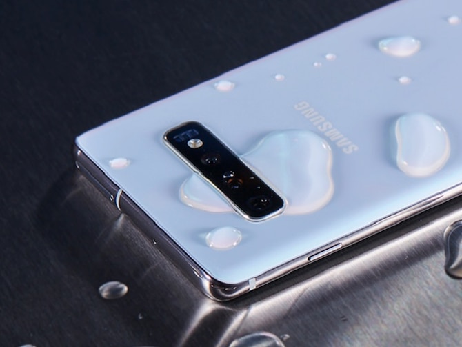 Samsung Galaxy S10 Review: Camera, Display, Specifications, Battery,  Processor