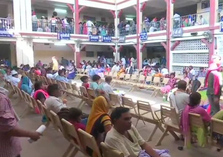 The strike had a telling effect as people were seen struggling to get medical aid in private hospitals. (ANI)