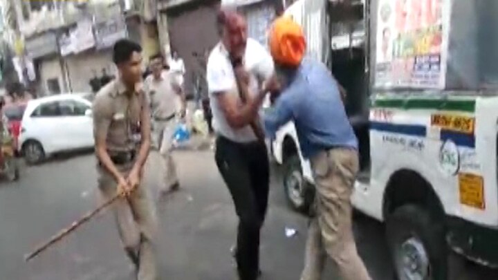 Home Ministry seeks report from Delhi police on violent clash between driver, policemen Home Ministry seeks report from Delhi police on violent clash between driver, policemen