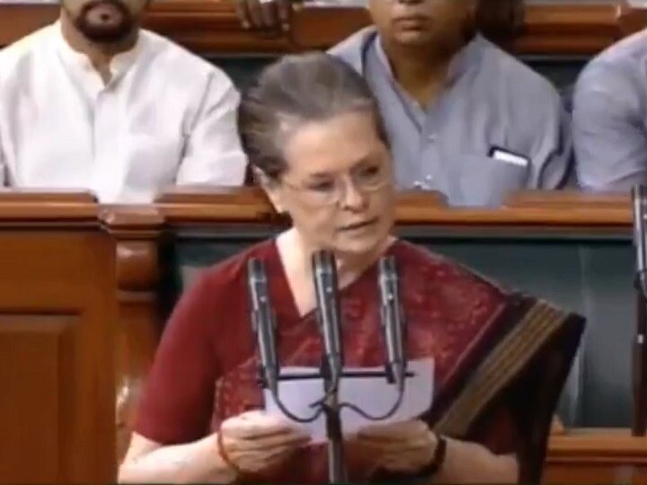 Sonia Gandhi takes oath as Lok Sabha member in Hindi; gets cheered by BJP benches Sonia Gandhi takes oath as Lok Sabha member in Hindi; gets cheered by BJP benches