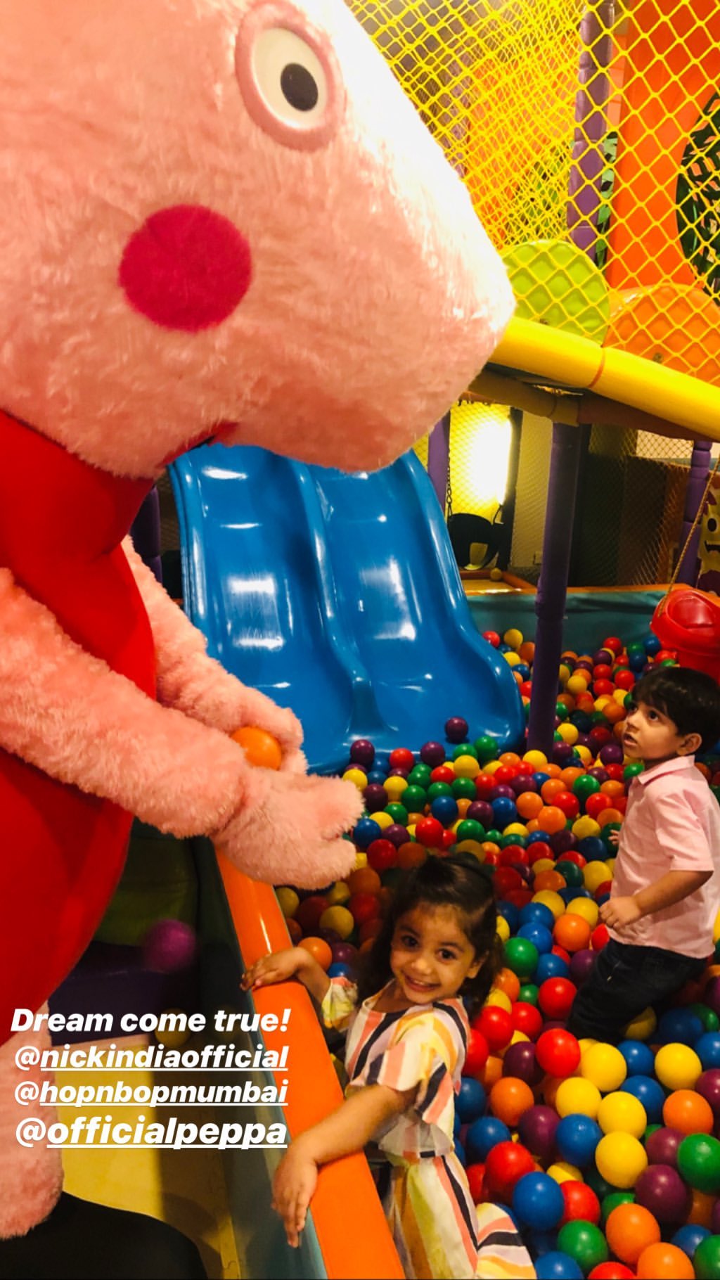 Shahid Kapoor's daughter Misha has fun meeting her favorite Peppa Pig at a party, mom Mira Rajput shares pics! Duo returns home happy!