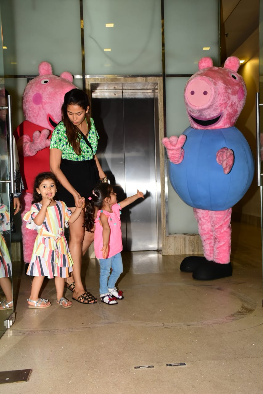 Shahid Kapoor's daughter Misha has fun meeting her favorite Peppa Pig at a party, mom Mira Rajput shares pics! Duo returns home happy!