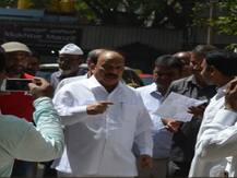 Congress suspends Karnataka leader Roshan Baig for \'anti-party\' activities