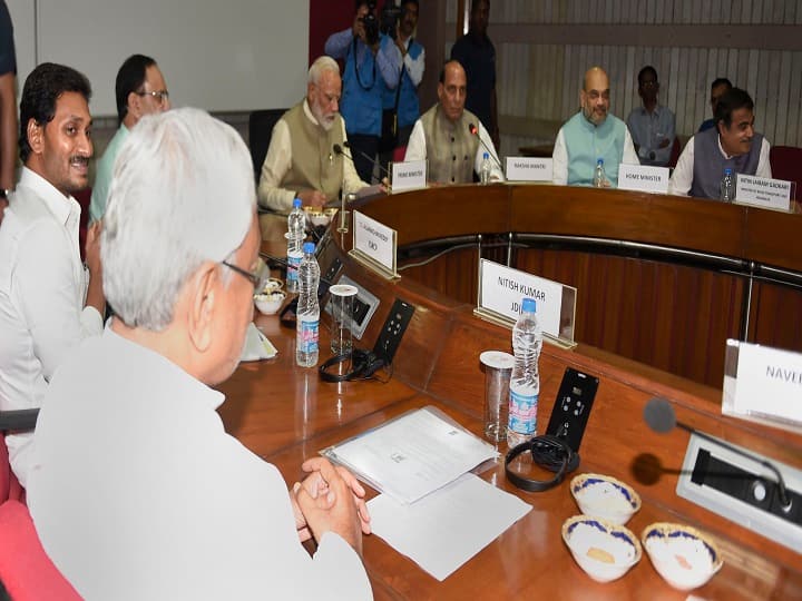 Simultaneous polls: Law Commission recommends tough legal framework Simultaneous polls: Law Commission recommends tough legal framework