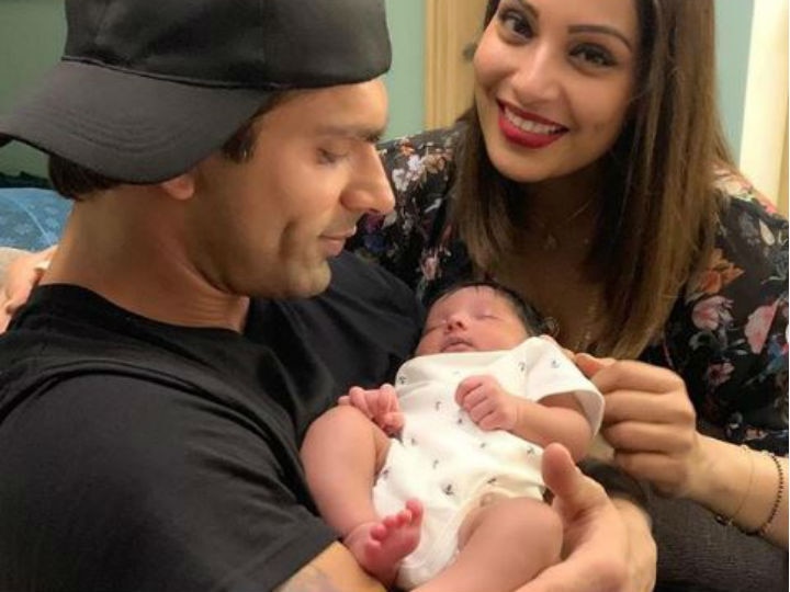 Kasautii Zindagii Kay 2 actor Karan Singh Grover-Bipasha Basu with Vivan Bhathena's NEWBORN baby girl! PICS: Karan Singh Grover, wife Bipasha Basu pose with Vivan Bhathena's NEWBORN baby girl!