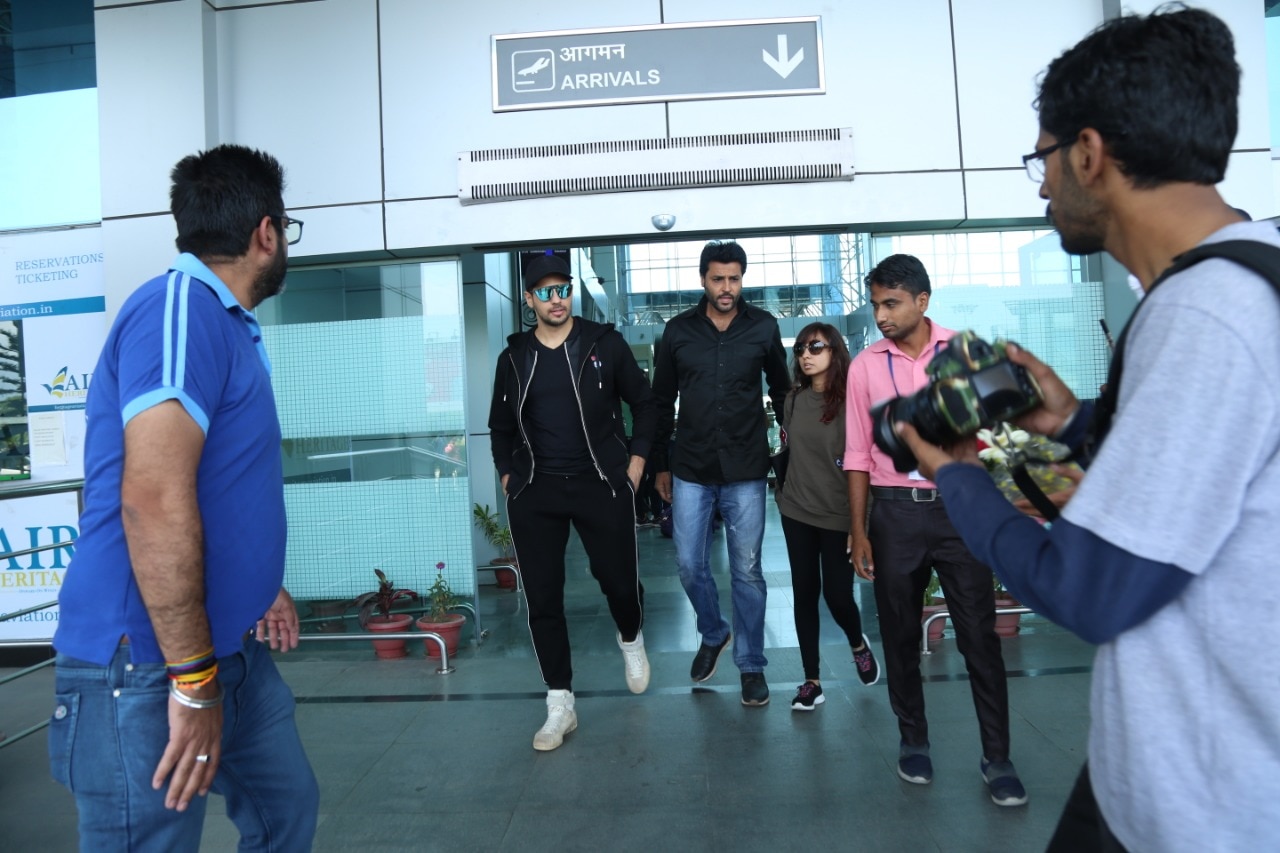 PICS: Sidharth Malhotra spotted at Dehradun airport for Rs. 200 Cr wedding in Auli