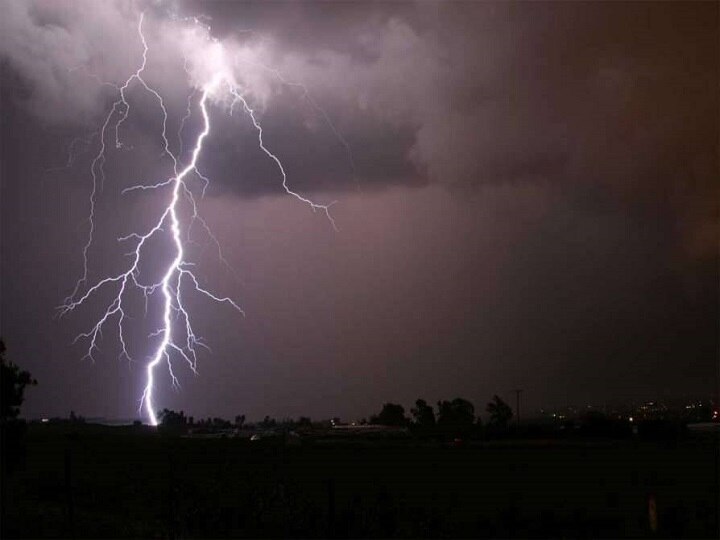 10 killed in lightning, thunderstorm & rain in Bihar 10 killed in lightning, thunderstorm & rain in Bihar