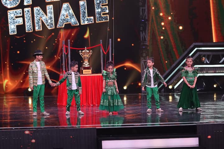 Fans were eagerly waiting to see who will lift the winner's trophy of 'Super Dancer Chapter 3'.