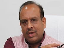Delhi BJP leader Vijender Gupta\'s wife robbed