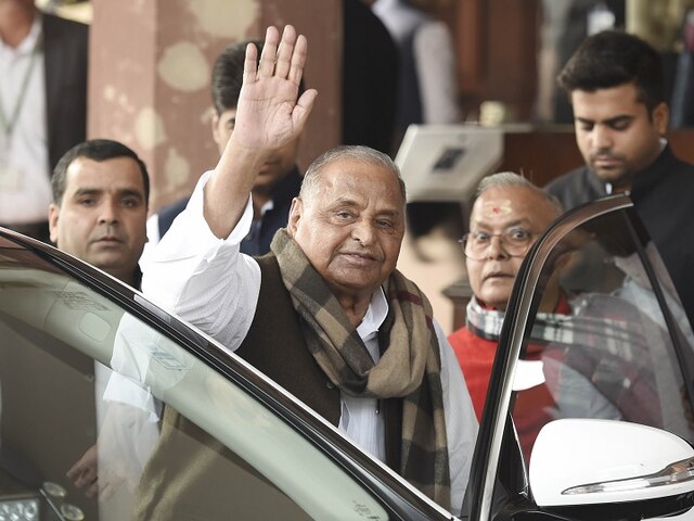 Mulayam Singh Hospitalised After Complain of Urinary Retention; Operation Today Mulayam Singh hospitalised after complain of urinary retention; operation likely today