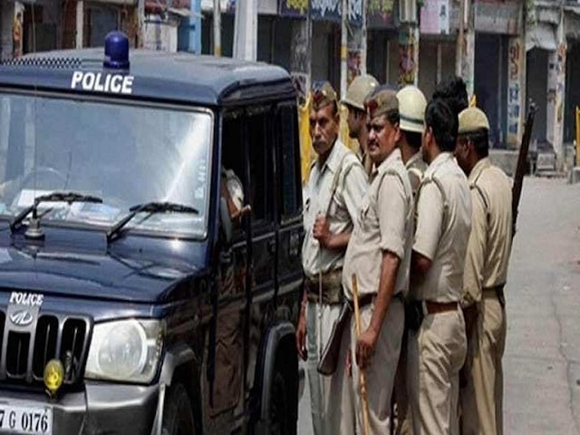 Gurgaon: Two thrashed by mob for 'smuggling' cattle, arrested Gurgaon: Two thrashed by mob for 'smuggling' cattle, arrested