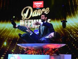 PICS: 'Dance Deewane 2' judge Tushar Kalia’s new recipe - Arjun Bijlani Tawa Fry