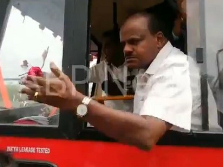 ‘Voted For Modi But Want Me To Get Your Work Done’: Karnataka CM Loses Cool As Workers Block Convoy  ‘Voted For Modi But Want Me To Get Your Work Done’: Karnataka CM Loses Cool As Workers Block Convoy