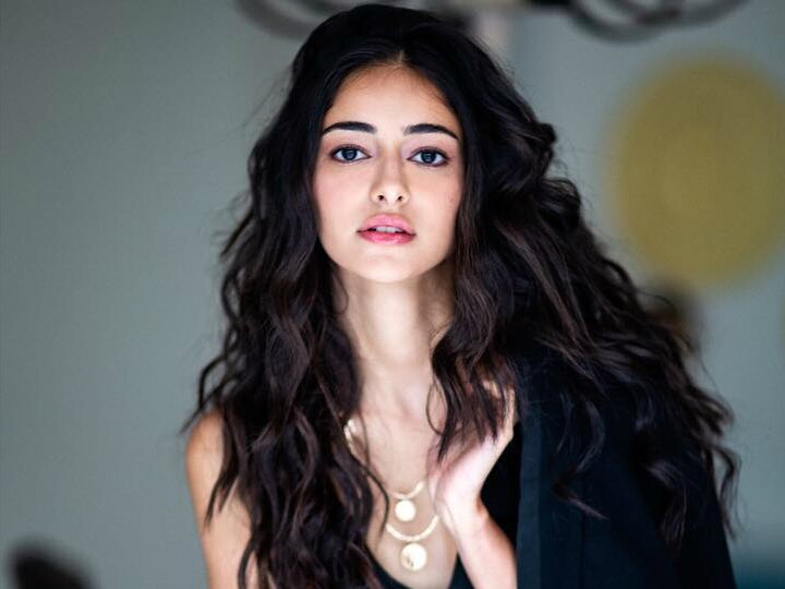 On-set and Off the set life, here's how Ananya Panday strikes a balance with both! On-set and Off the set life, here's how Ananya Panday strikes a balance with both!