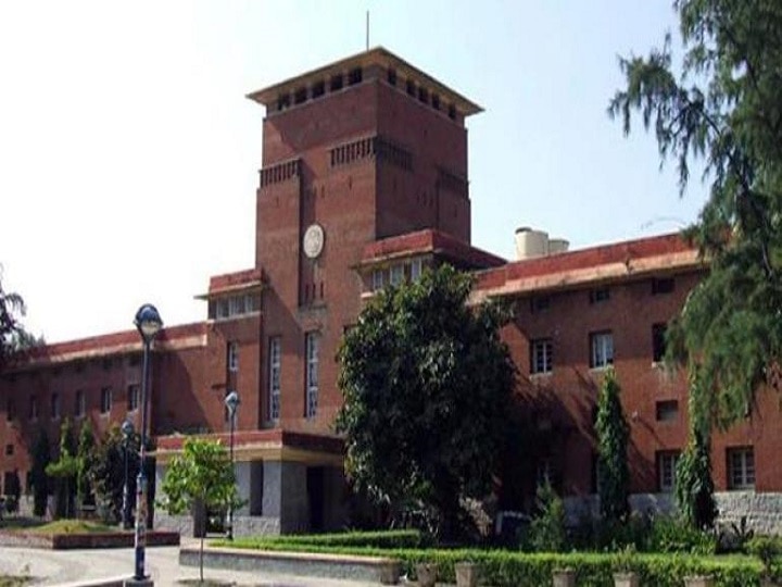 DU Cut Off 2019: Delhi University Announces First List; Hindu College pegs Highest Score of 99% DU Cut Off 2019: Delhi University Announces First List; Hindu College pegs Highest Score of 99%