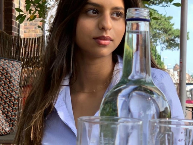 Mom Gauri Khan Shares Pic From Suhana Khan's Graduation Ceremony Lunch At Ardengly College, London Suhana Khan graduating from Ardingly college in London, mom Gauri Khan shares lunch picture from graduation ceremony