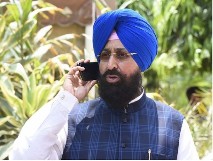 After quitting post MP Partap Bajwa asks all CMs in party to resign ahead of meet with Rahul Congress MP Partap Bajwa Asks All CMs, Office-Bearers To Resign Ahead Of Meet With Rahul Gandhi