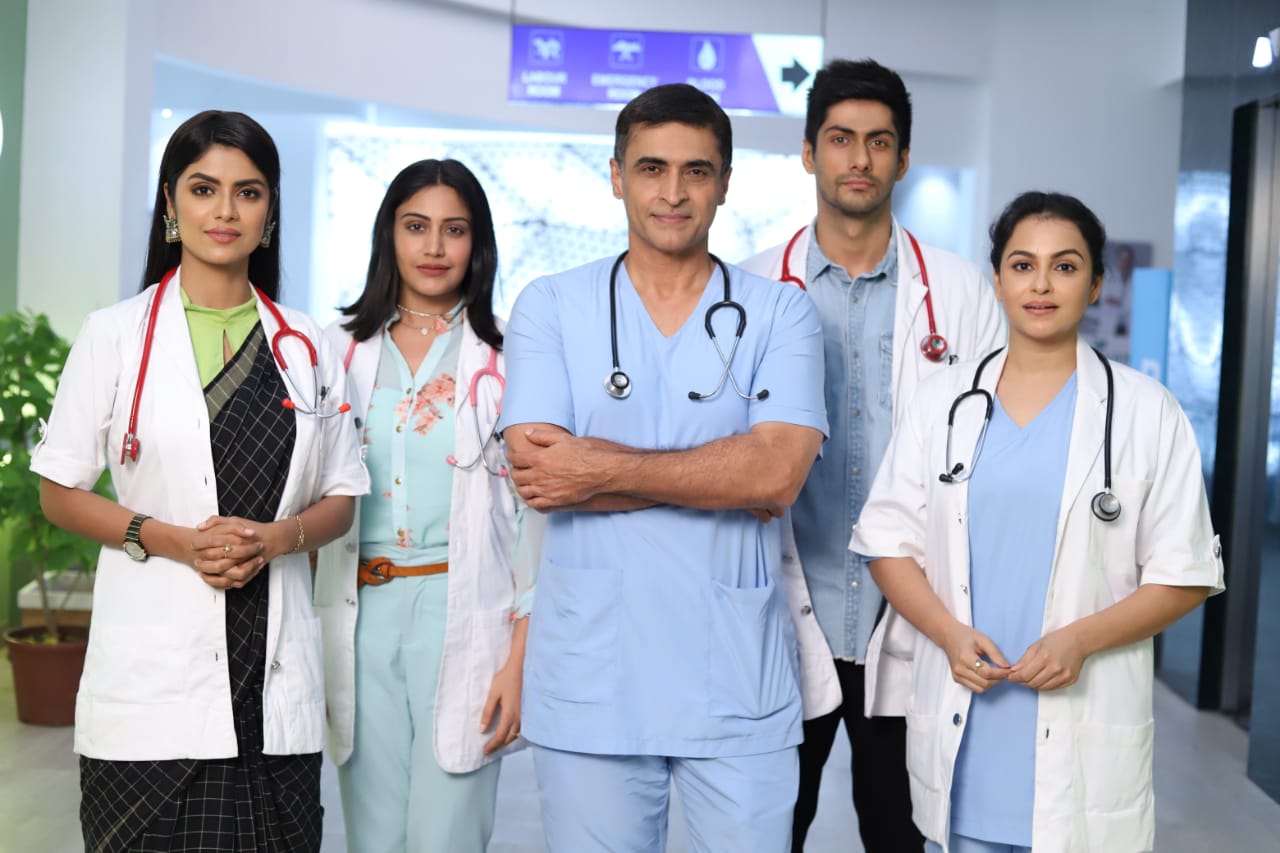 PICS: First Look Of Surbhi Chandna, Namit Khanna & Other 'Sanjivani' Actors Revealed On National Doctor’s Day!