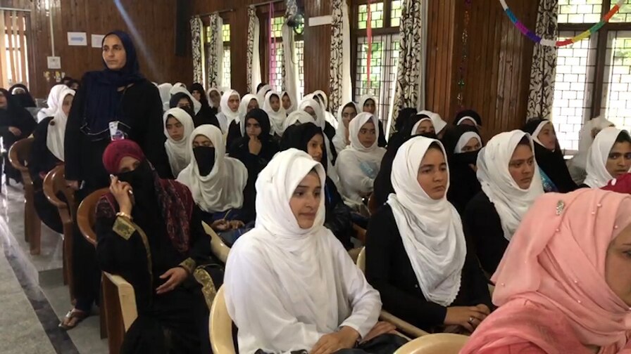 Kashmiri Woman IAS Officer Raises Awareness On Menstrual Hygiene Among Young Girls