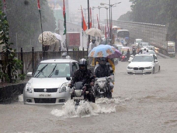 Mumbai Rains: City Paralaysed After Incessant Downpour, Maharashtra Death Toll Rises To 36; 7 Points Mumbai Paralaysed After Incessant Rain, Maha Toll Rises To 36; 7 Points