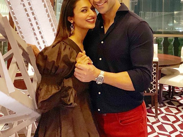 Yeh Hai Mohabbatein actress Divyanka Tripathi's actor-husband Vivek Dahiya hospitalized due to intestinal infection and liver abyss, to miss Nach Baliye 9 pre-launch episode Divyanka Tripathi's Actor-Husband Vivek Dahiya Hospitalized, Couple To Skip Hosting 'Nach Baliye 9' Premiere Episode!