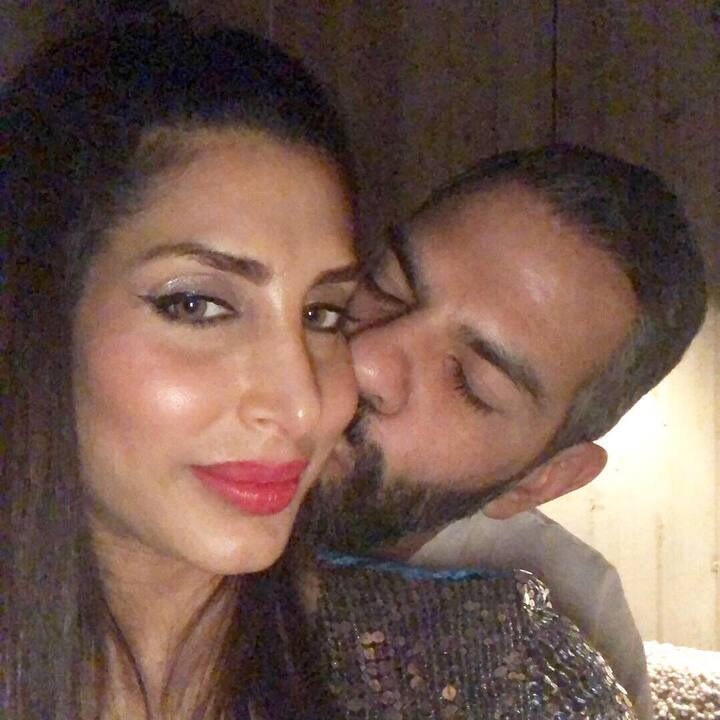 Sunjay and his wife Priya Sachdev Kapur welcomed their first child, a baby boy 6 months ago on December 20th, 2018 who they named Azarias Kapur