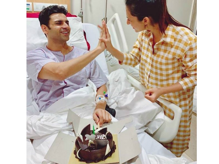 'Yeh Hai Mohabbatein' couple Divyanka Tripathi & hubby Vivek Dahiya celebrate their third wedding anniversary in hospital! See Pics! PICS: Divyanka Tripathi & Vivek Dahiya Celebrate Their Third Wedding Anniversary In Hospital!