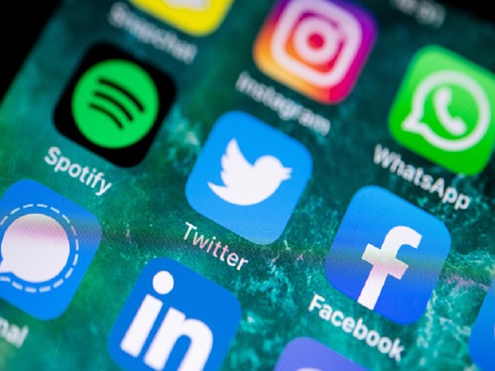 Centre Wants Facebook, Twitter And Instagram Accounts Of All Students Linked With HRD Ministry Centre Wants Facebook, Twitter And Instagram Accounts Of All Students Linked With HRD Ministry