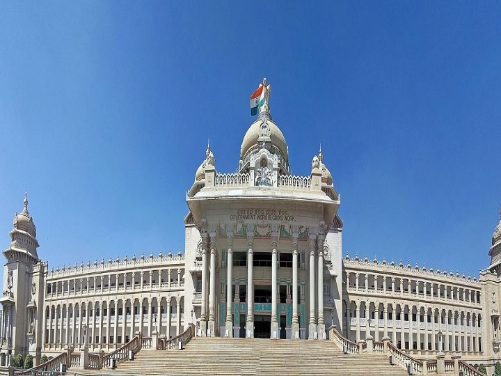 Karnataka: Prohibitory Orders Around Vidhana Soudha In Bengaluru In View Of Crucial Cabinet Meet Karnataka: Prohibitory Orders Around Vidhana Soudha In Bengaluru In View Of Crucial Cabinet Meet