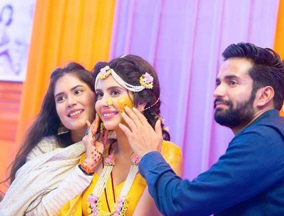 Scroll down to see some more pics of the beautiful bride