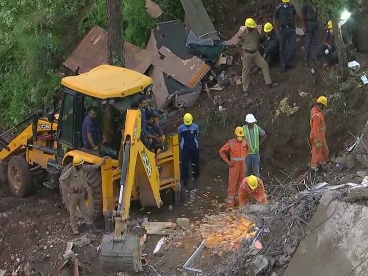 Himachal Pradesh: 2 Dead After Building Collapses In Solan, Army Personnel Among 30 Feared Trapped Himachal Pradesh: 1 Civilian, 6 Army Men Dead In Solan Building Collapse; Rescue Operation Underway