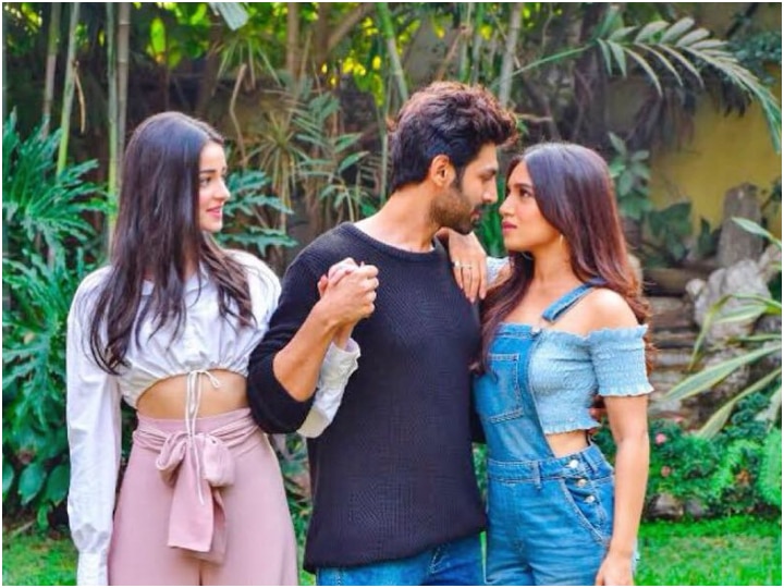 Pati Patni Aur Woh: Kartik Aaryan & Ananya Panday's LOOK From Film LEAKED, SEE PICS! PICS: Kartik Aaryan & Ananya Panday's LOOK From Sets Of 'Pati Patni Aur Woh' in Lucknow LEAKED