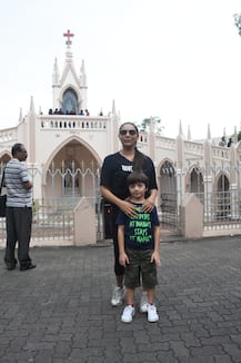 PICS: Shah Rukh Khan\'s Wife Gauri Khan Visits Church With Son AbRam