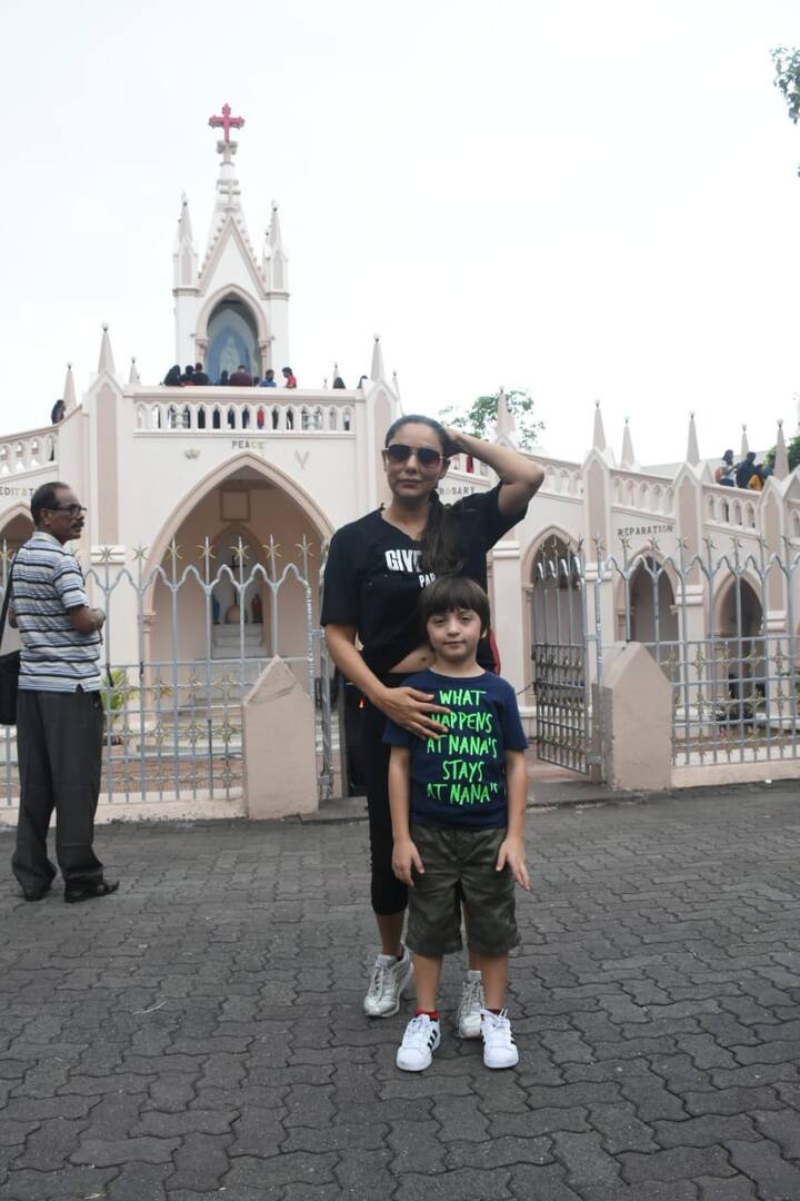 Talking about SRK, the actor was last seen in ‘Zero’ opposite Katrina Kaif and Anushka Sharma. King Khan is yet to announce his next film. (All PICS Credit- Instagram)