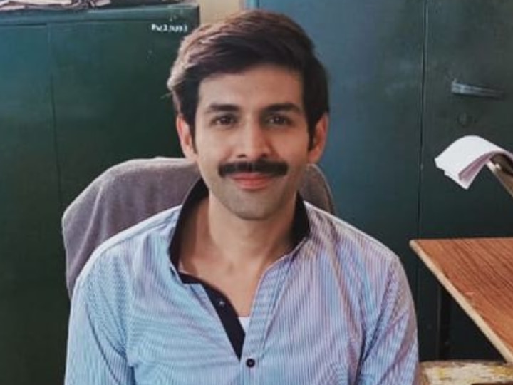 PIC: Kartik Aaryan Introduces Chintu Tyagi From 'Pati Patni Aur Woh' PIC: Kartik Aaryan Introduces Chintu Tyagi From 'Pati Patni Aur Woh'