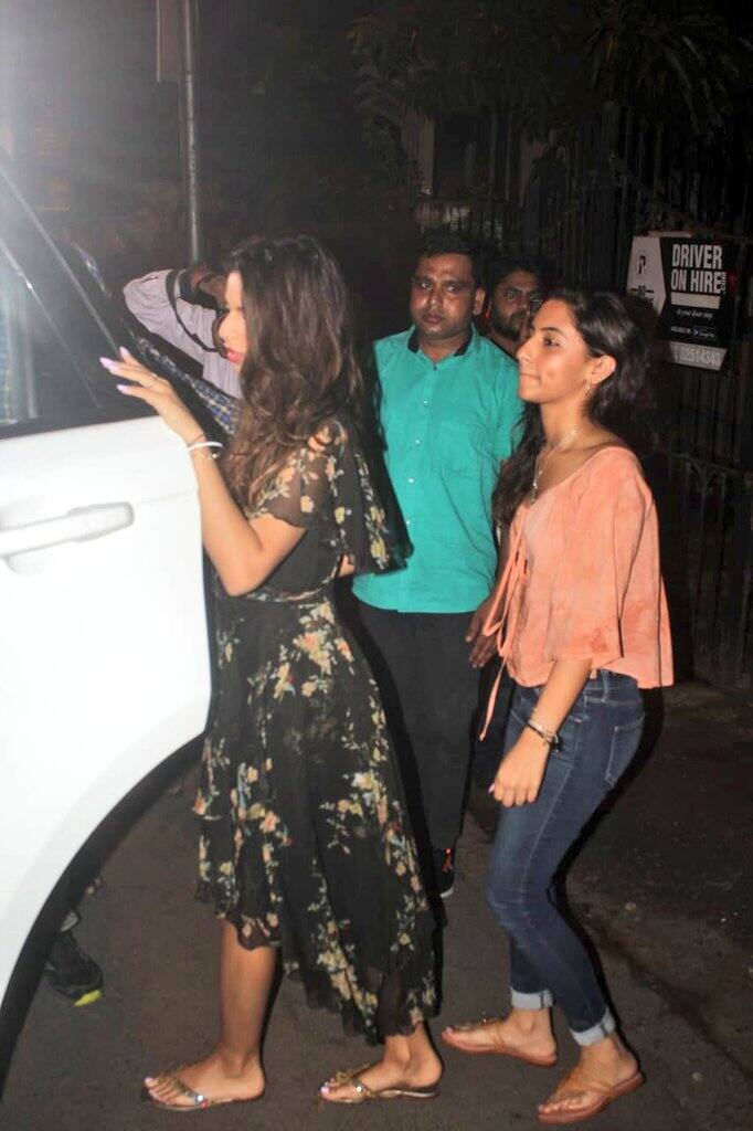 Suhana Khan was accompanied by her friend 