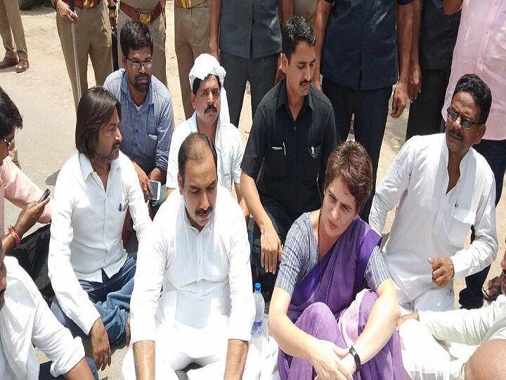 Sonbhadra case Congress Priyanka Gandhi spends night in guest house after being detained   Sonbhadra Case: Adamant Priyanka Gandhi Spends Night In Guest House After Being Detained By UP Police