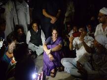 PHOTOS: Priyanka Gandhi Spends Night In Mirzapur Guest House With No Electricity; Dares UP Govt To Arrest Her