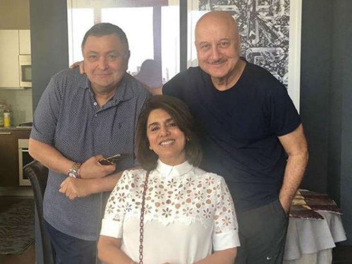 Anupam Kher Turns Host For Rishi Kapoor And Neetu Kapoor! See Pictures! Anupam Kher Turns Host For Rishi Kapoor And Neetu Kapoor!