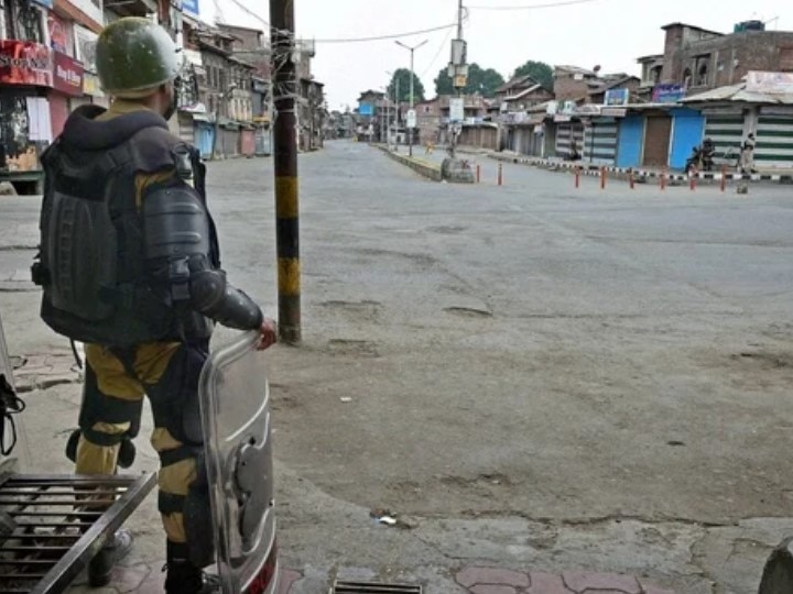 Amid Terror Threat, Anxious Kashmiris Preparing For Eventualities Amid Terror Threat, Anxious Kashmiris Preparing For Eventualities