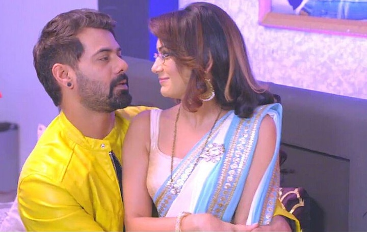 Zee TV’s longest & much-loved show ‘Kumkum Bhagya’ has taken a jump and is at no. 2 position this week. The show starring Sriti Jha and Shabir Ahluwalia was at the 3rd spot last week.