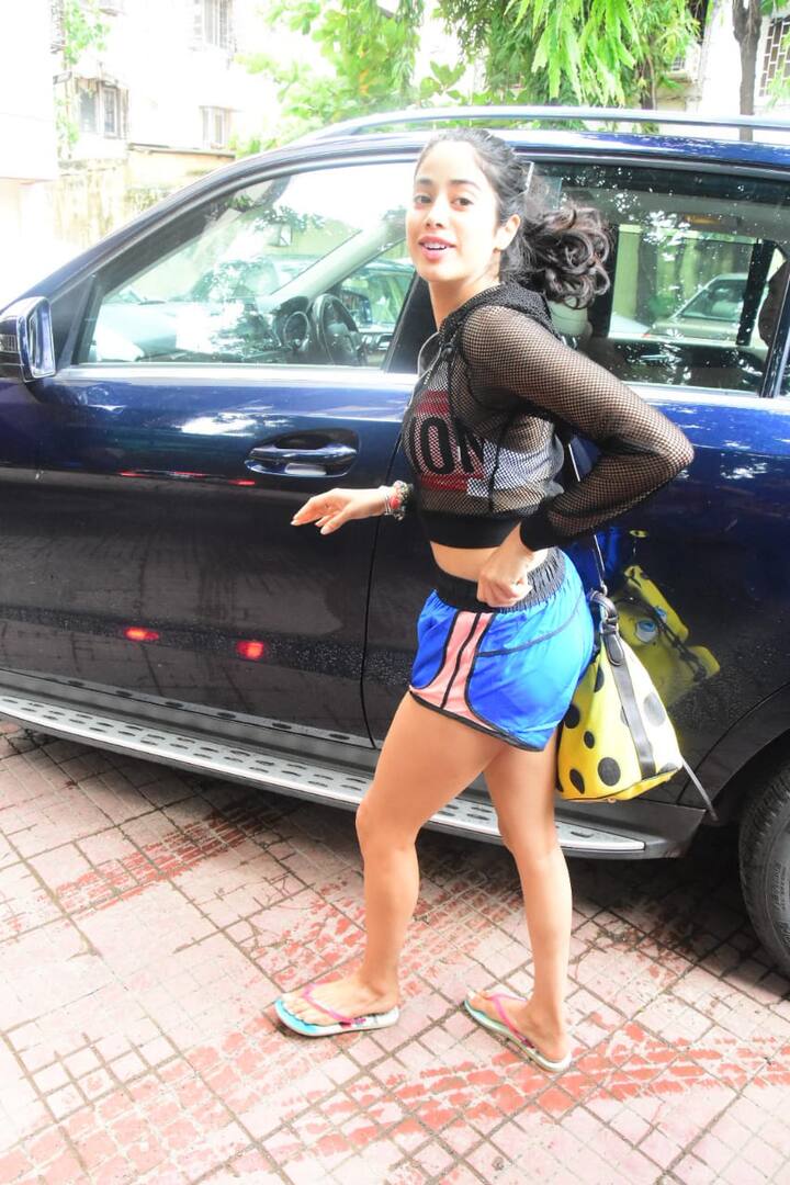 Janhvi KapJanhvi Kapoor oor 