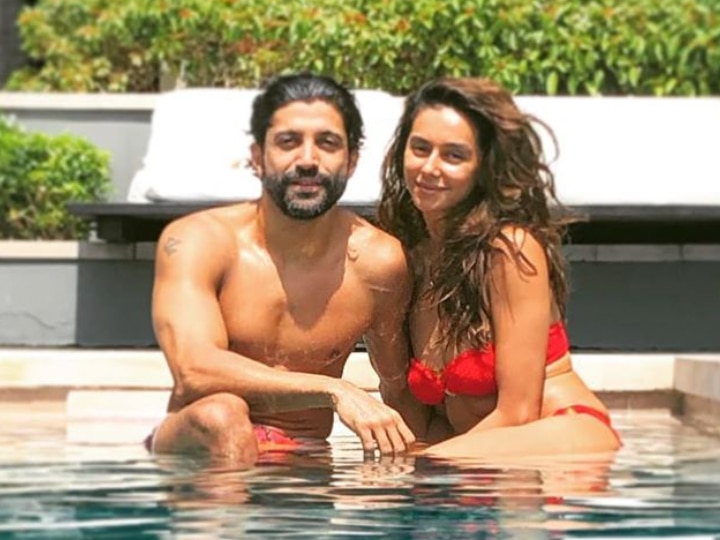 Shibani Dandekar Dons Bikini, STRIKES A Pose With Boyfriend Farhan Akhtar In Pool, See PIC! PIC: Shibani Dandekar Dons Red Bikini, STRIKES A Pose With Boyfriend Farhan Akhtar In Pool