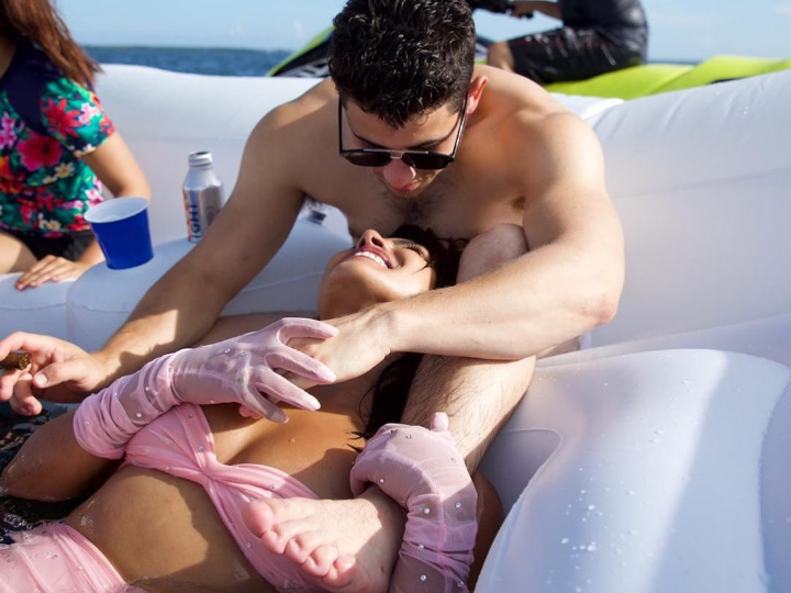 Priyanka Chopra Shares Hot Photo With Hubby Nick Jonas From Their Miami Vacation priyanka chopra shares hot photo with