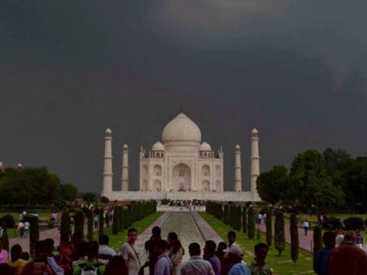 Monsoon In India: Massive Downpour Floods Low-Lying Areas in Agra Monsoon In India: Massive Downpour Floods Low-Lying Areas in Agra