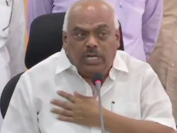 Karnataka Crisis: Speaker Ramesh Kumar Disqualifies 14 More Rebel MLAs Ahead of Yediyurappa Govt's Trust Vote Karnataka Crisis: Speaker Ramesh Kumar Disqualifies 14 More Rebel MLAs; BJP Safe Ahead Of Floor Test