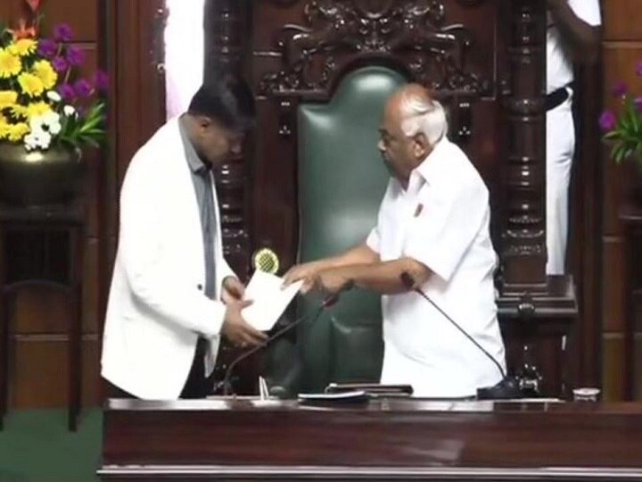 Karnataka Legislative Assembly Speaker KR Ramesh Kumar Tenders His Resignation From The Post Karnataka Legislative Assembly Speaker KR Ramesh Kumar Tenders His Resignation From The Post