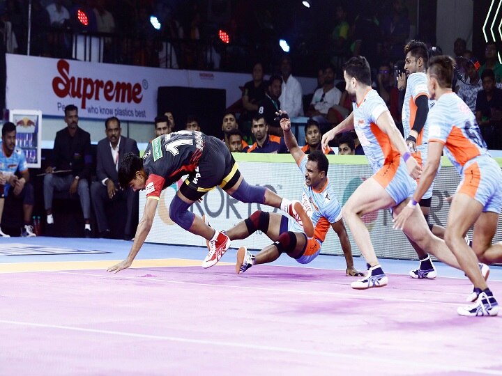 Pro Kabaddi League Season 7 Bengaluru Bulls beat Bengal Warriors in thrilling encounter PKL Season 7: Bengaluru Bulls edge Bengal Warriors 43-42 in thrilling encounter